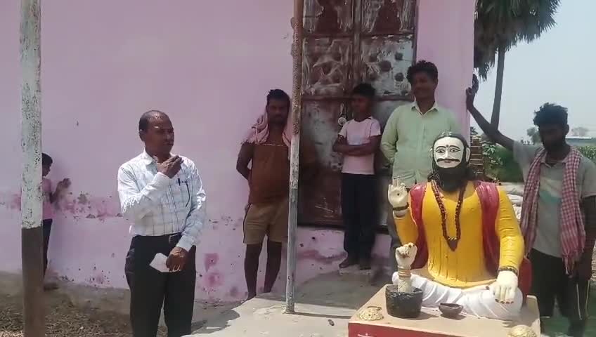 नालंदा के अस्थावां थानाक्षेत्र के आंदी गांव मे महादलितों को बसे घर से बेघर व बाबा साहब/रविदास प्रतिमा खंडित किया जा रहा।