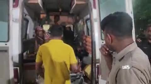 जयसिंहपुर: पेमापुर में युवक पर जानलेवा हमला, ##बाइक सवार बदमाशों ने गले पर किए चाकू से कई वार, मेडिकल कॉलेज रेफर