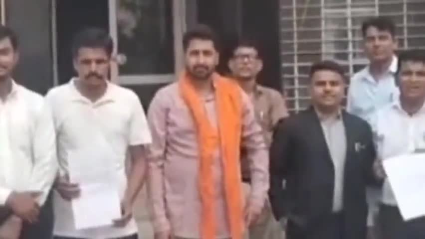 हनुमानगढ़: जिले में धर्मांतरण कार्यक्रम का विरोध, विहिप व बजरंग दल ने पास्टर पर लगाए गंभीर आरोप व SP से की कार्रवाई की मांग