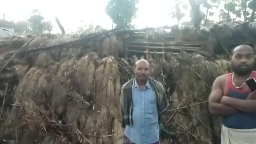 आज जामा प्रखंड के अंतर्गत सिलान्दा गांव में आंधी और तूफान से हुआ नुकसान