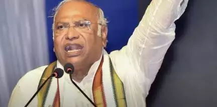 BJP ने केवल चुनाव के लिए बनाए दलित-आदिवासी राष्ट्रपति: मल्लिकार्जुन खरगे #संसद_भवन