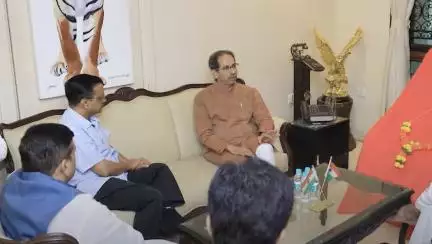 हमें नहीं बल्कि केंद्र को विपक्ष कहा जाना चाहिए क्योंकि वे देश से प्रजातंत्र को हटाना चाहते हैं: उद्धव ठाकरे #विपक्ष