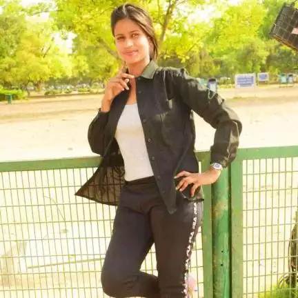 jhakamini2911 image