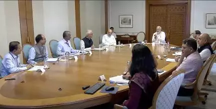 पीएम मोदी ने चक्रवात बिपोर्जोय को लेकर की समीक्षा बैठक, अधिकारियों को दिए निर्देश #चक्रवात