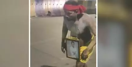सोनू सूद के फैन का पीठ में कील फंसाकर टैक्सी खींचने का वीडियो आया सामने; अभिनेता ने कहा- 'यह मत करिए' #सोनू_सूद