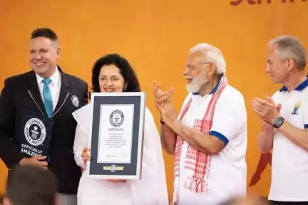 पीएम मोदी की अगुआई में अमेरिका में आयोजित योग दिवस के कार्यक्रम में बना गिनीज़ वर्ल्ड रिकॉर्ड #योग_दिवस