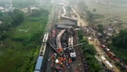 ओडिशा रेल हादसे को लेकर 12 दलों ने सीबीआई जांच को किया खारिज, रेल मंत्री से मांगा इस्तीफा #ट्रेन_हादसा #बालासोर_हादसा