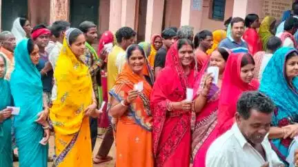 बिहार में नगर निकाय चुनाव के लिए मतदान जारी, मैदान में हैं 4,400 से अधिक उम्मीदवार #निकाय_चुनाव