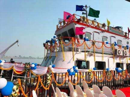 पटना में 6 साल के बाद तैयार हुए ‘फ्लोटिंग रेस्टोरेंट’ का तेजस्वी यादव ने किया उद्घाटन #पर्यटन #तेजस्वी