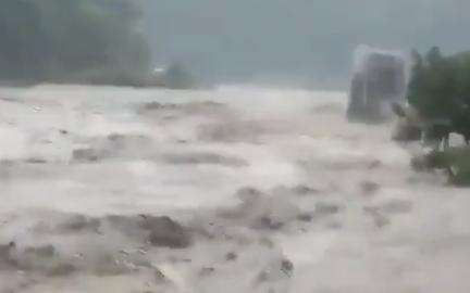 मनाली में बहाल हुई नेटवर्क कनेक्टिविटी, कसोल में भी जारी है प्रयास: हिमाचल के सीएम सुक्खू #आपदा #बारिश