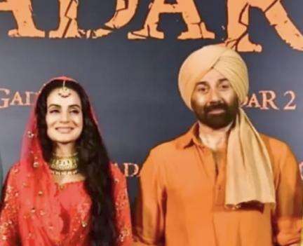 रिलीज़ के महज़ 2 दिनों के अंदर 'गदर 2' बनी सनी देओल के करियर की सबसे ज़्यादा कमाई करने वाली फिल्म #गदर #मनोरंजन