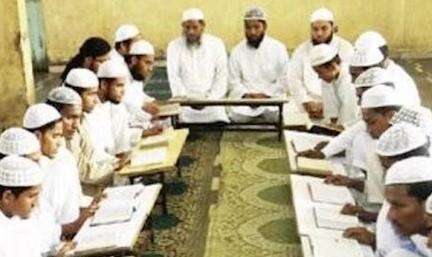 यूपी सरकार ने 16,000 मदरसों के विद्यार्थियों को आर्टिफिशियल इंटेलिजेंस की शिक्षा देने की मुहिम शुरू की #एआई #मदरसा