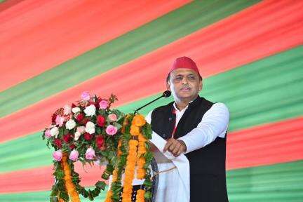 यह चमत्कार है: कांग्रेस के देशभर में जाति आधारित जनगणना कराने की मांग पर अखिलेश यादव
#राजनीति #जातीय_जनगणना