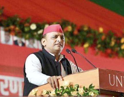 सपा नेता स्वामी प्रसाद मौर्य के देवी लक्ष्मी पर दिए आपत्तिजनक बयान पर अखिलेश यादव ने दी प्रतिक्रिया #अखिलेश