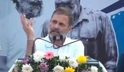 किसानों को जो मिलना चाहिए, वो नही मिल रहा है।
आज किसान पैदल दिल्ली की ओर जा रहे हैं, लेकिन उनको रोका जा रहा है।
किसान सिर्फ यह कह रहे हैं कि उनकी मेहनत का फल मिलना चाहिए : श्री Rahul Gandhi  जी
#ajmerruleritcellexecutive