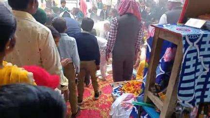 आज ठठिया कस्बे में स्थित विद्यालय में बसंत पंचमी के अवसर पर मां सरस्वती का पूजन अर्चन हुआ #basantpanchami