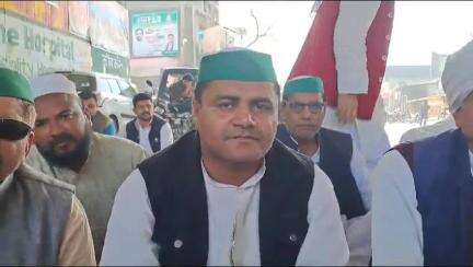 कपिल खाटियान प प्रदेश महासचिव भारत बंद के दौरान झिंझाना में, सरकार किसानों की मांगों को पूरा करे
अन्यथा बड़ा आंदोलन होगा