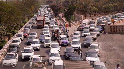 किसानों के संसद कूच के बीच दिल्ली-नोएडा बॉर्डर पर लगा भीषण जाम #किसान_प्रदर्शन