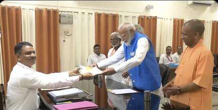 पीएम मोदी ने वाराणसी लोकसभा सीट से लगातार तीसरी बार भरा नामांकन #पीएम_मोदी #लोकसभा_चुनाव