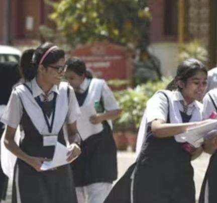 जम्मू-कश्मीर के सभी स्कूलों में अब सुबह की सभा में राष्ट्रगान गाना होगा अनिवार्य #राष्ट्रगान