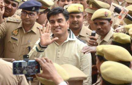 सपा विधायक इरफान सोलंकी को आगजनी मामले में मिली 7 साल जेल की सज़ा, रद्द हो सकती है विधायकी #जेल #अपराध