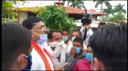 कृषि मंत्री कमल पटेल ने सीहोर में सोयाबीन फसल में हुए नुकसान को लेकर किसानों से की मुलाकात, तत्काल सर्वे के दिए निर्देश #कमल_पटेल