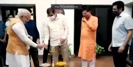 राम मंदिर भूमि पूजन के अवसर पर सीएम खट्टर ने अपने आवास पर जलाया दीया #राम_मंदिर #सीएम_खट्टर