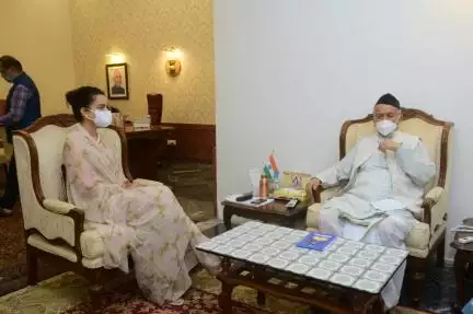 कंगना रनौत ने राज्यपाल भगत सिंह कोश्यारी से की मुलाकात, कहा- अपने साथ हुए अन्याय के बारे में बात की #कंगना_रनौत