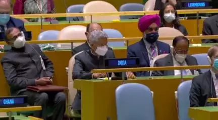 मैं उस देश का प्रतिनिधित्व कर रहा हूं जिसे लोकतंत्र की जननी कहा गया है: संयुक्त राष्ट्र महासभा में PM मोदी  #यूएन