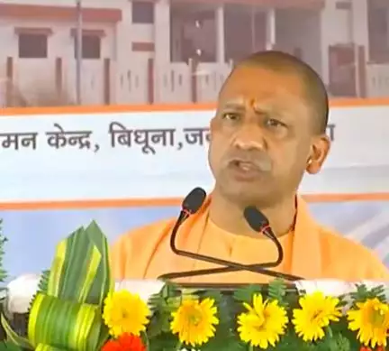 2017 से पहले यूपी के अस्पतालों में लाइफ सपोर्ट एंबुलेंस नहीं थी, बीजेपी सरकार ने उपलब्ध कराई: CM योगी #एंबुलेंस