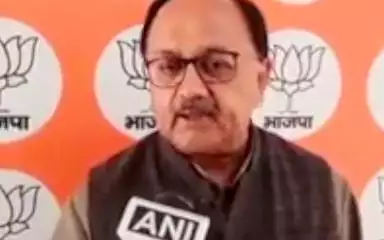 अखिलेश यादव गुंडे-माफियाओं के ज़रिए भाजपा को हराना चाहते हैं: मंत्री सिद्धार्थ नाथ सिंह #up_चुनाव