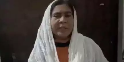हिजाब पर हाथ डालने वालों के हाथ काट देंगे: हिजाब को लेकर जारी विवाद के बीच सपा नेता रुबीना खानम #हिजाब_विवाद
