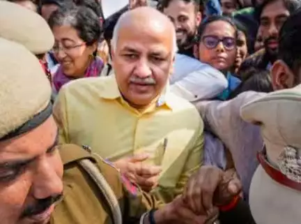 दिल्ली शराब नीति मामले में मनीष सिसोदिया की न्यायिक हिरासत 14 दिन बढ़ाई गई #सिसोदिया #दिल्ली_शराब_नीति