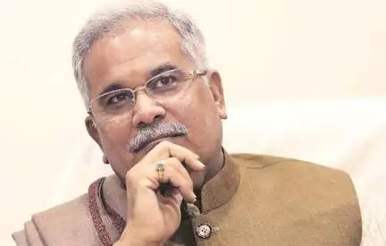 छत्तीसगढ़ में शिक्षित बेरोज़गार युवाओं को 1 अप्रैल से हर महीने मिलेगा ₹2500 भत्ता #बेरोज़गारी