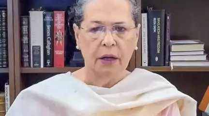 थोपी गई चुप्पी से देश की समस्याएं हल नहीं होंगी: अपने लेख में सरकार से सोनिया गांधी #राजनीति #सोनिया_गांधी