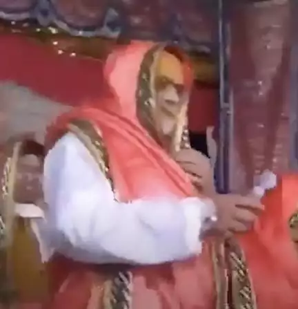 विदिशा में धार्मिक कार्यक्रम में 2 बीजेपी विधायकों ने लहंगा पहनकर किया डांस, वायरल हुआ वीडियो #वायरल_वीडियो #वायरल