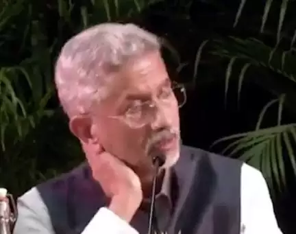 बिना बेहतर विदेश नीति के पेट्रोल और आईफोन के लिए ज़्यादा कीमत चुकानी होगी: विदेश मंत्री एस. जयशंकर #पेट्रोल #विदेश_नीति