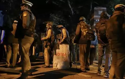 हरियाणा में सांप्रदायिक हिंसा के बाद अलर्ट पर है दिल्ली पुलिस #नूंह_हिंसा #दिल्ली_पुलिस