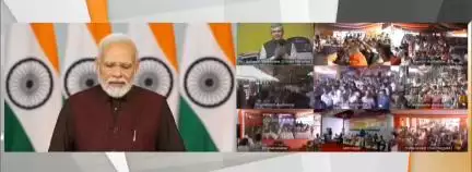 पीएम मोदी ने 9 नए मार्गों पर वंदे भारत ट्रेनों को दिखाई हरी झंडी #वंदे_भारत