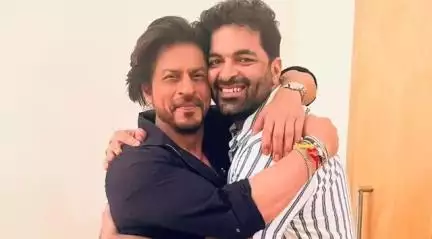 आपके डायलॉग्स ने 'जवान' को यादगार बना दिया: लेखक सुमित अरोरा से शाहरुख खान #जवान #सिनेमा