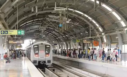 जी-20 समिट के मद्देनज़र दिल्ली मेट्रो की सेवाएं 8-10 सितंबर तक सुबह 4 बजे शुरू होंगी #जी20 #दिल्ली_मेट्रो