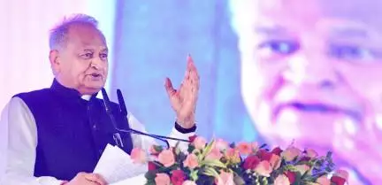 कोई उद्योगपति हमसे मिल भी ले तो शाम को घर पर ईडी व इनकम टैक्स की टीम पहुंच जाती है: सीएम गहलोत #गहलोत