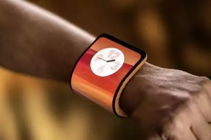 मोटोरोला ने पेश किया मोड़कर कलाई पर बांधा जा सकने वाला कॉन्सेप्ट फोन, वीडियो हुआ जारी #मोटोरोला #स्मार्टफोन