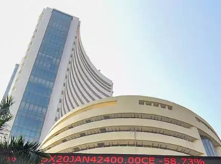 इतिहास में पहली बार सेंसेक्स 70,000 के पार #सेंसेक्स #शेयर_बाज़ार