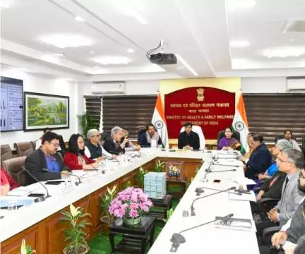 सतर्क रहें, घबराएं नहीं: कोविड-19 के जेएन.1 वैरिएंट के बीच उच्चस्तरीय बैठक में राज्यों से केंद्र #कोरोना_वायरस