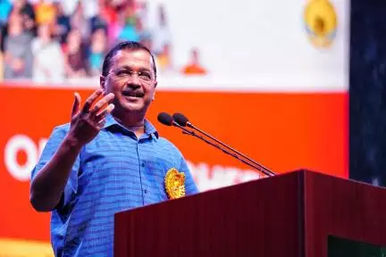 दिल्ली शराब नीति मामले में 2 बार पेश न होने के बाद ईडी ने सीएम केजरीवाल को तीसरी बार भेजा समन #शराब_नीति