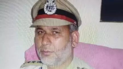 आतंकियों ने कश्मीर की मस्जिद में रिटायर्ड पुलिस अधिकारी की गोली मारकर की हत्या #अपराध #आतंकी_हमला