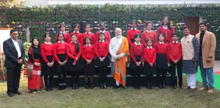प्रधानमंत्री नरेंद्र मोदी ने अपने आवास पर क्रिसमस मनाने की तस्वीरें साझा कीं #क्रिसमस #मोदी