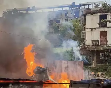 मणिपुर में उग्रवादियों के 2 समूहों के बीच हुई गोलीबारी, 13 लोगों की हुई मौत #मणिपुर_हिंसा