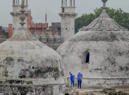 ज्ञानवापी में मिलीं हिंदू देवी-देवताओं की 55 मूर्तियों में 15 'शिवलिंग': एएसआई की रिपोर्ट #ज्ञानवापी_मस्जिद